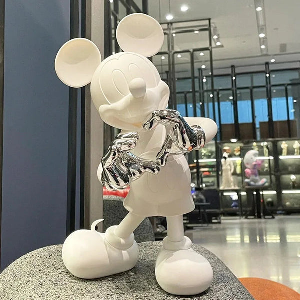 Mascotte laquee blanche, mains chromees